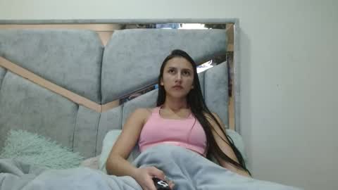 Snapshot of kate_davies chatting on 03.04.26 kate online show from 03.04.26