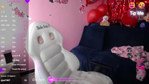 Snapshot of kate_lawrence_ chatting on 02.16.25 kate_lawrence_ online show from 02.16.25