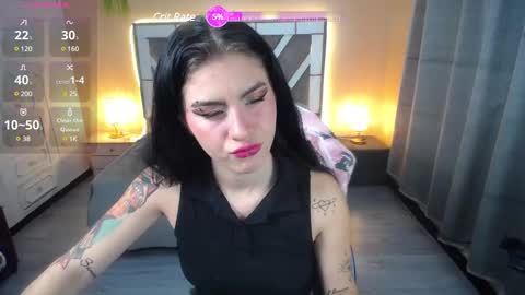 Snapshot of kate_lawrence_ chatting on 02.19.25 kate_lawrence_ online show from 02.19.25