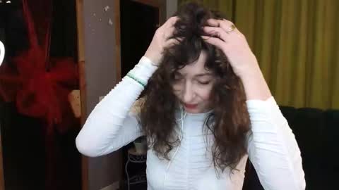 Snapshot of kate_millersi chatting on 03.19.26 Kare online show from 03.19.26