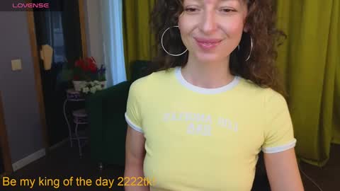 Snapshot of kate_millersi chatting on 04.02.26 Kare online show from 04.02.26