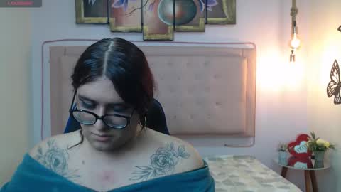 Snapshot of kate_pickman chatting on 02.05.26 kate online show from 02.05.26