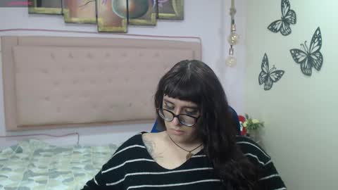 Snapshot of kate_pickman chatting on 02.25.26 kate online show from 02.25.26