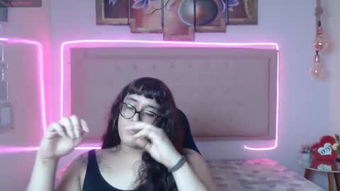 Snapshot of kate_pickman chatting on 03.05.26 kate online show from 03.05.26