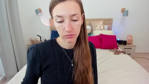 kate_redgar online show from 09.25.25