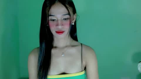 Snapshot of kate_romance chatting on 01.16.25 Kate online show from 01.16.25