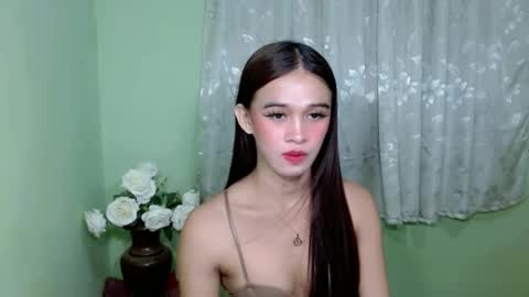 Snapshot of kate_romance chatting on 02.28.25 Kate online show from 02.28.25