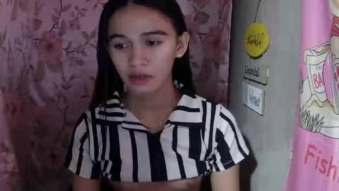 Snapshot of kate_romance chatting on 12.01.25 Kate online show from 12.01.25