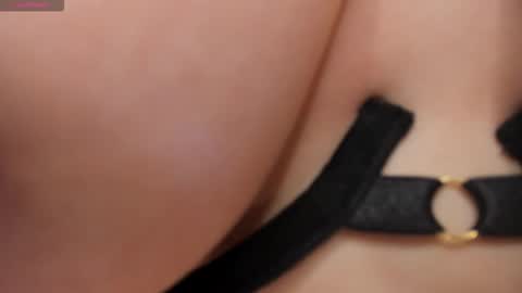 kate_rous online show from 11.30.25