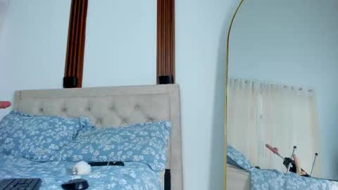 Snapshot of kateboisson chatting on 03.11.26 Kate Boisson online show from 03.11.26