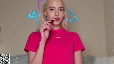 Snapshot of katebremar chatting on 12.15.24 online show from 12.15.24