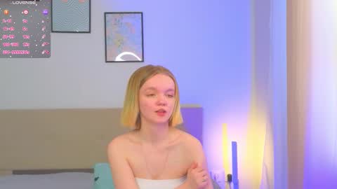 Snapshot of katebunnys chatting on 02.14.26 katebunnys online show from 02.14.26