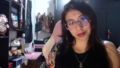 Kateeen18 online show from 10.26.25