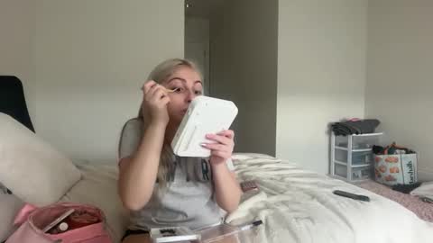 Snapshot of kateharperr chatting on 12.14.25 kateharperr online show from 12.14.25