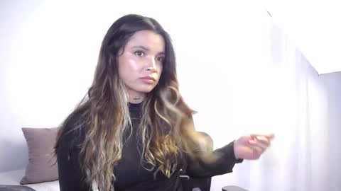 Snapshot of katejolie chatting on 11.20.25 Help me with rate thanks online show from 11.20.25