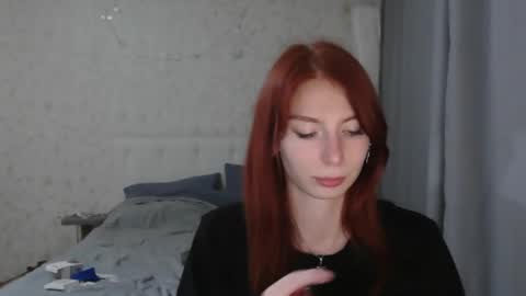 Snapshot of katekalen chatting on 09.11.25 Kate Bunny online show from 09.11.25