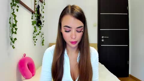 Kate new profile same me undercostruction online show from 10.05.25