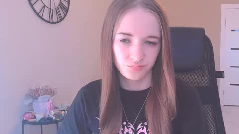 Snapshot of katekayer chatting on 09.14.25 katekayer online show from 09.14.25