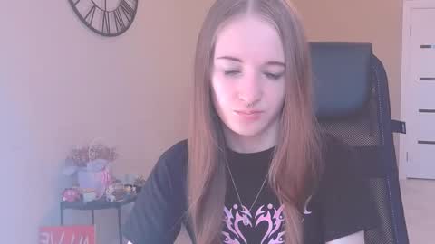Snapshot of katekayer chatting on 09.16.25 katekayer online show from 09.16.25