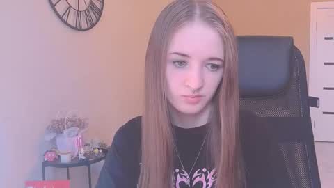 Snapshot of katekayer chatting on 09.17.25 katekayer online show from 09.17.25