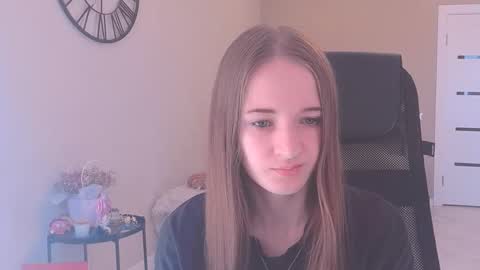 Snapshot of katekayer chatting on 09.21.25 katekayer online show from 09.21.25