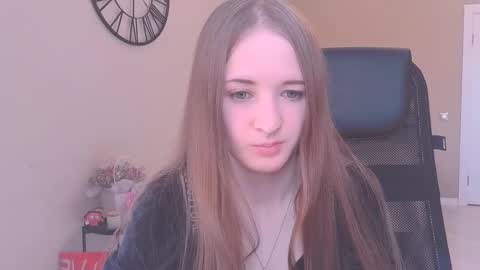 Snapshot of katekayer chatting on 09.25.25 katekayer online show from 09.25.25