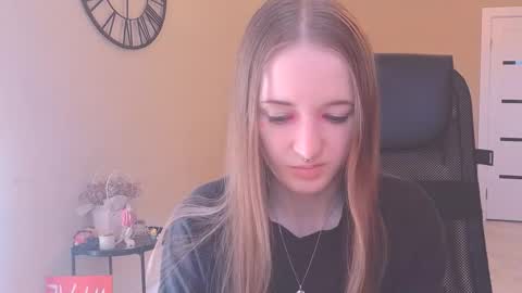 Snapshot of katekayer chatting on 10.04.25 katekayer online show from 10.04.25