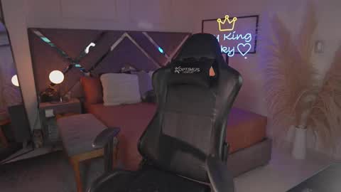  Kate Owens  online show from 11.22.25