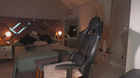  Kate Owens  online show from 02.01.26