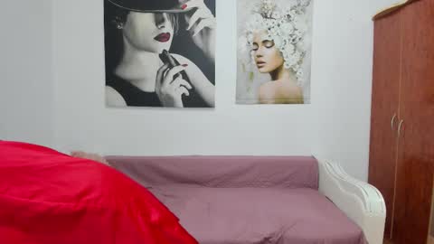 Anna online show from 09.13.25