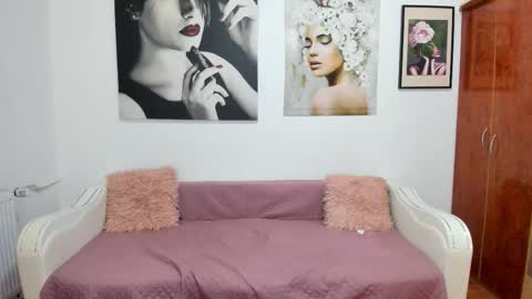 Anna online show from 03.05.26