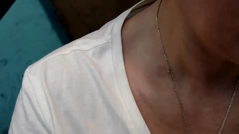 KateQueenston --  online show from 12.05.25