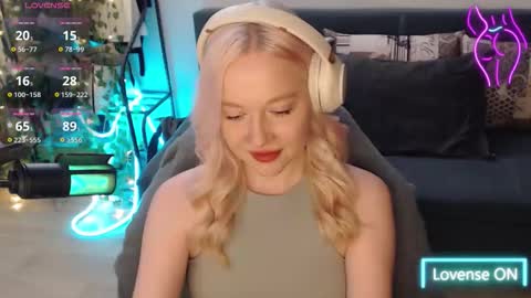 Lisa online show from 11.21.25