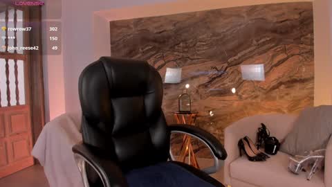 K A T E  online show from 02.08.25