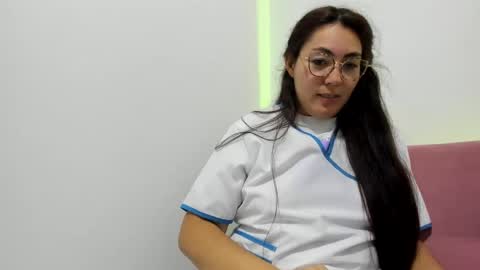 Snapshot of katha_steele_ chatting on 01.28.25 catalina online show from 01.28.25
