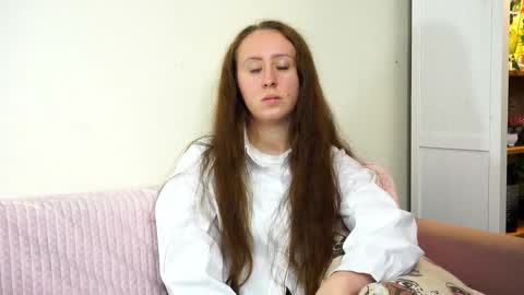 Snapshot of katharinedaggett chatting on 10.19.25 Lisa online show from 10.19.25