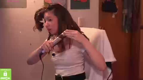 Katerine online show from 12.20.25