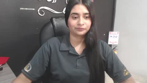 Call me Lau  online show from 04.11.26