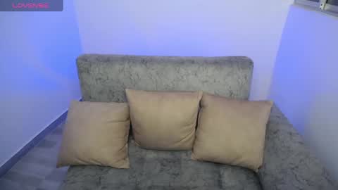 Snapshot of kathe_ryder_v chatting on 01.05.25 katherin online show from 01.05.25