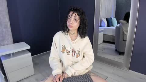 KatheGomez  online show from 04.19.26