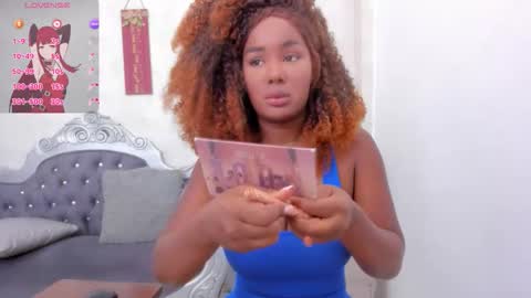 Snapshot of katherin_cruzz chatting on 11.22.25 katherin online show from 11.22.25