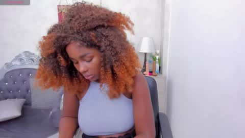 Snapshot of katherin_cruzz chatting on 11.29.25 katherin online show from 11.29.25