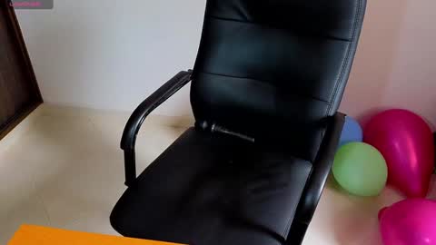 Snapshot of katherinepeti chatting on 02.03.25 KT new account online show from 02.03.25