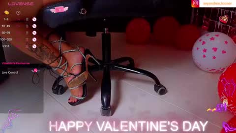 Snapshot of katherinepeti chatting on 02.15.25 KT new account online show from 02.15.25