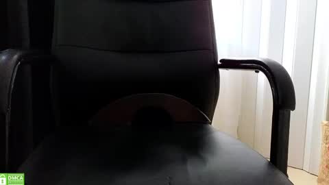 Snapshot of katherinepeti chatting on 10.08.25 KT new account online show from 10.08.25