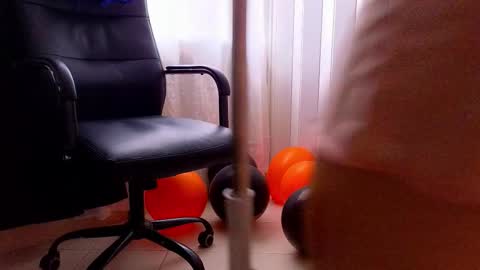 Snapshot of katherinepeti chatting on 10.31.25 KT new account online show from 10.31.25