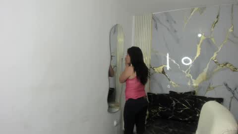 Paola online show from 04.17.26