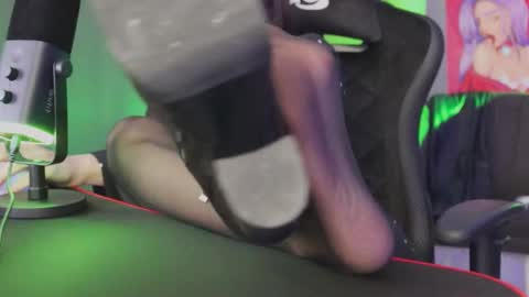 Snapshot of kathleen_frost chatting on 12.17.24 kathleen_frost online show from 12.17.24