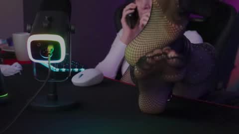 Snapshot of kathleen_frost chatting on 12.19.24 kathleen_frost online show from 12.19.24