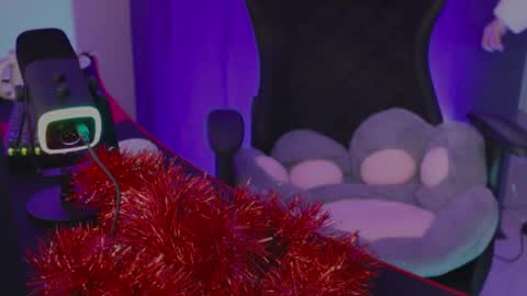 Snapshot of kathleen_frost chatting on 12.25.24 kathleen_frost online show from 12.25.24